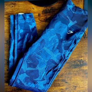 GYMSHARK - MEDIUM - BLUE CAMO. Rarely worn**